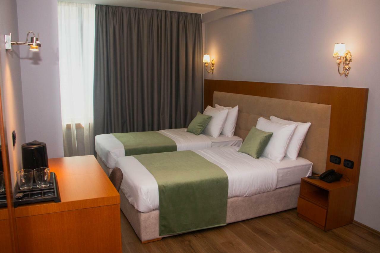 Albanopolis Hotel Tiran Dış mekan fotoğraf