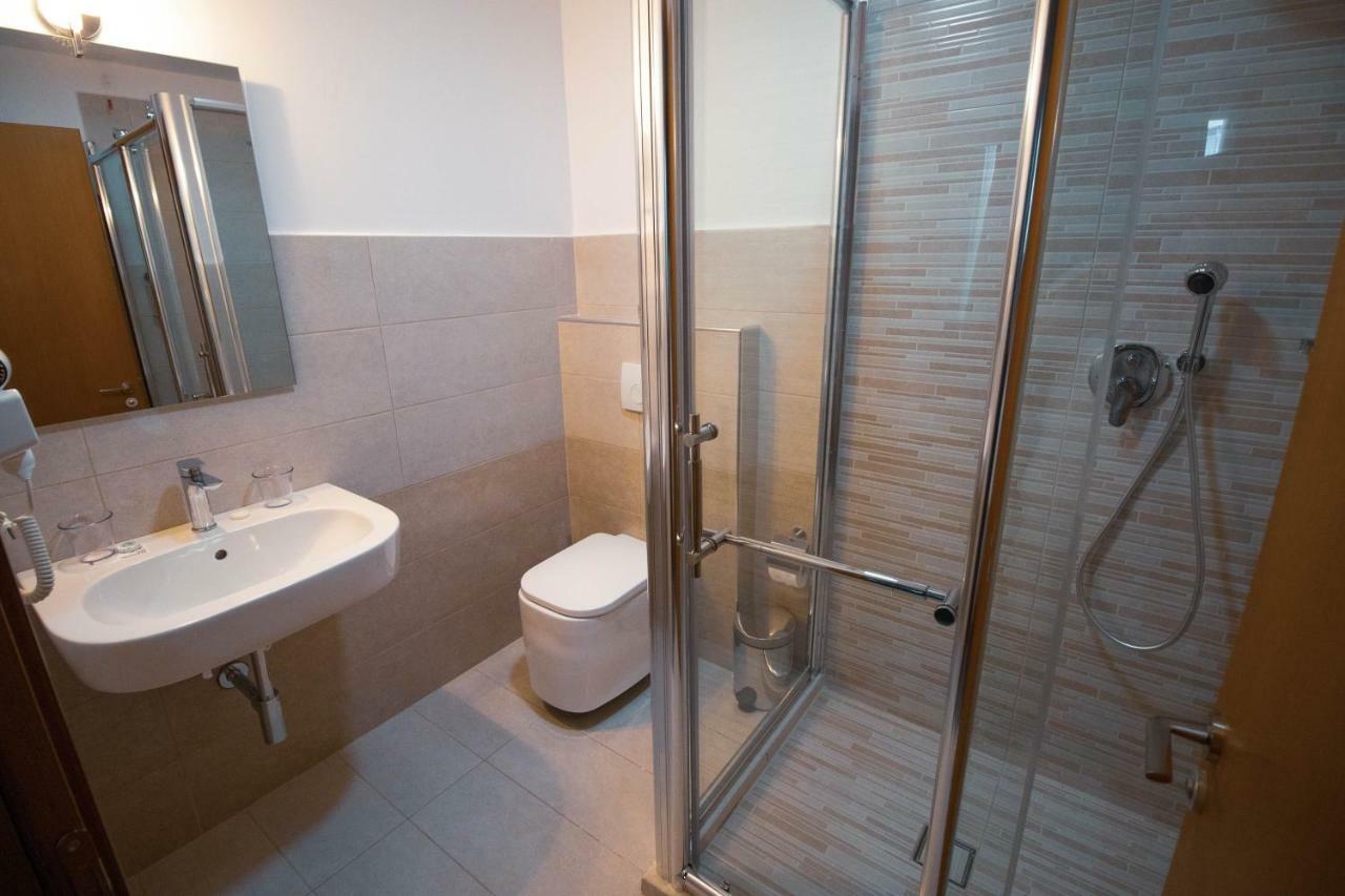 Albanopolis Hotel Tiran Dış mekan fotoğraf