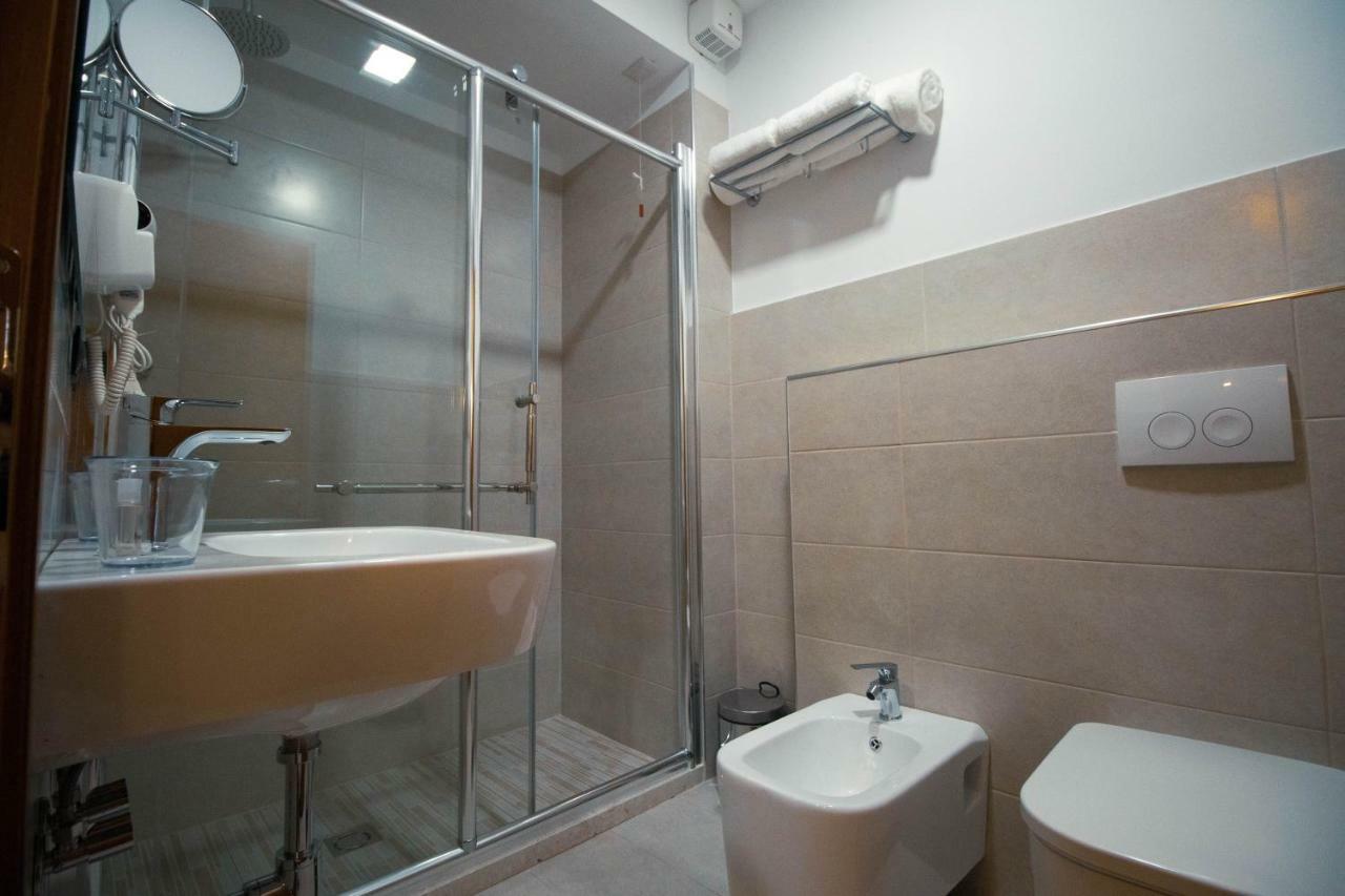 Albanopolis Hotel Tiran Dış mekan fotoğraf